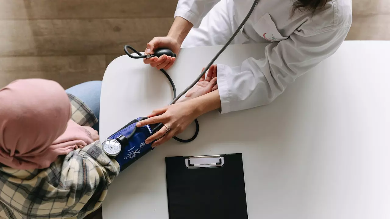How to Increase Blood Pressure Immediately in an Emergency