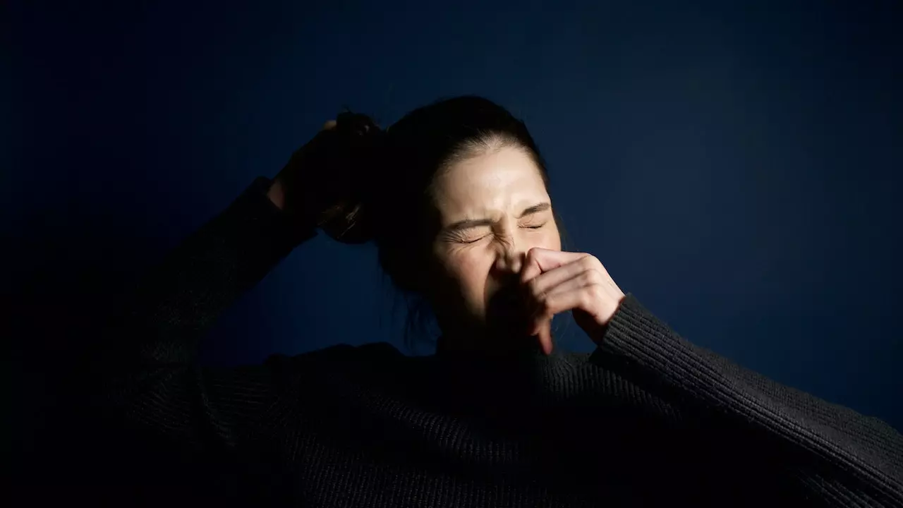 Symptoms of morning sneezing