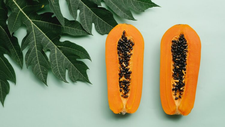 Health Benefits of Eating Papaya on an Empty Stomach