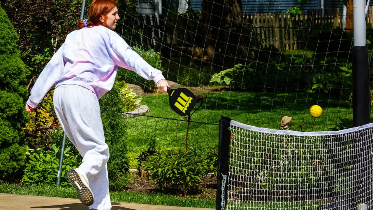 How Pickleball Benefits the Brain