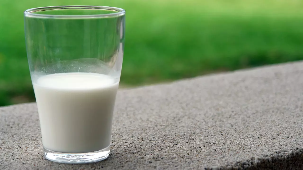 Benefits of Drinking Milk Daily