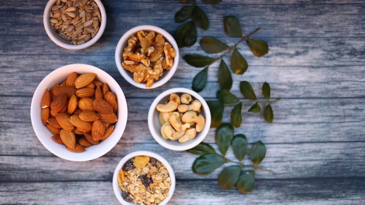 Which dry fruits are beneficial dry or soaked in water?
