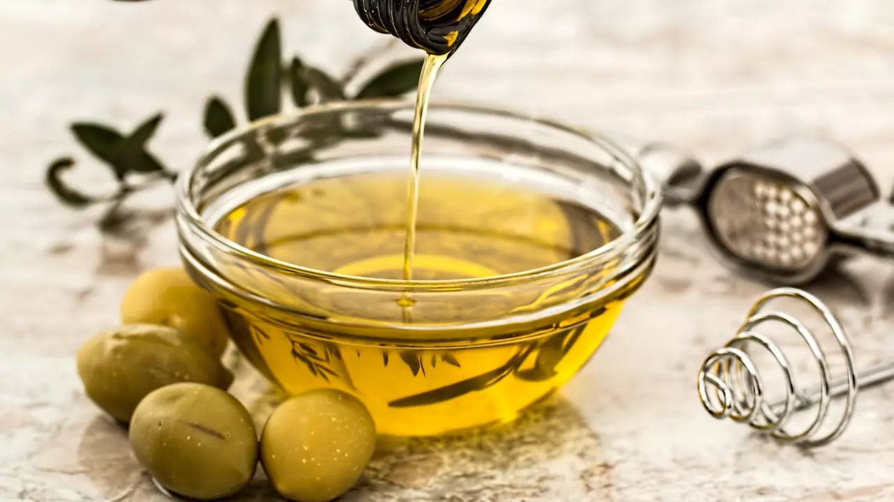 Healthy Cooking Oils for Weight Management