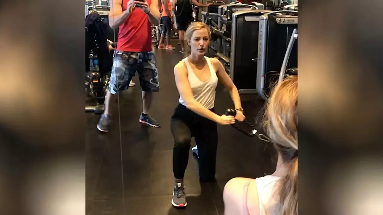 blake lively workout the shallows