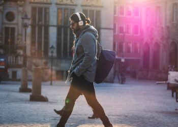Does walking after eating aid digestion