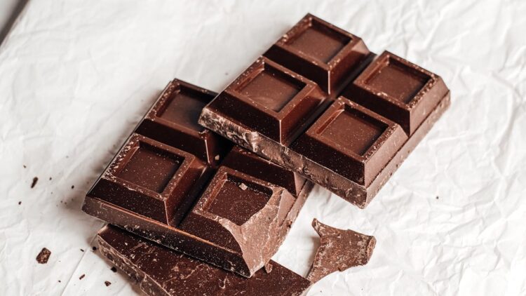 dark chocolate is good or bad for health