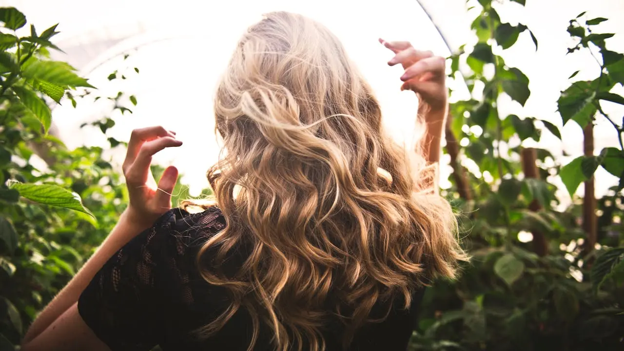 How to Get Rid of Smelly Hair