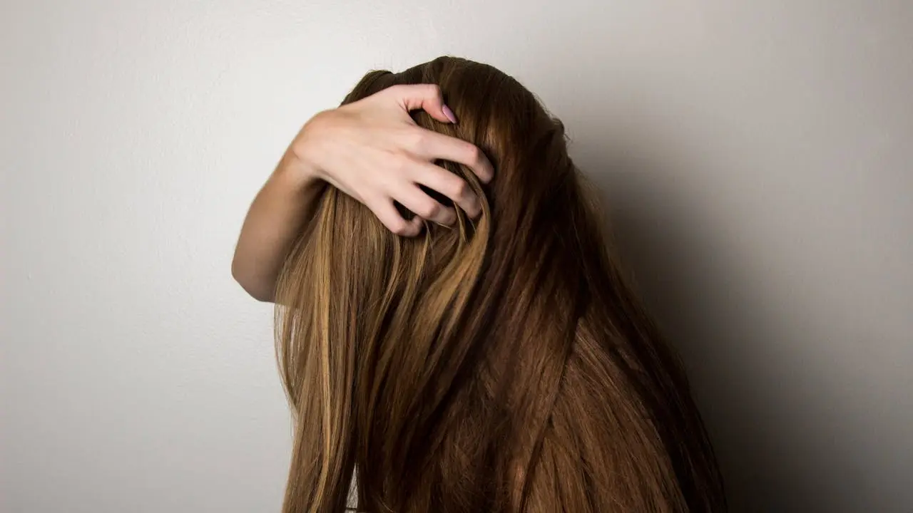 how to get rid of smelly hair fast