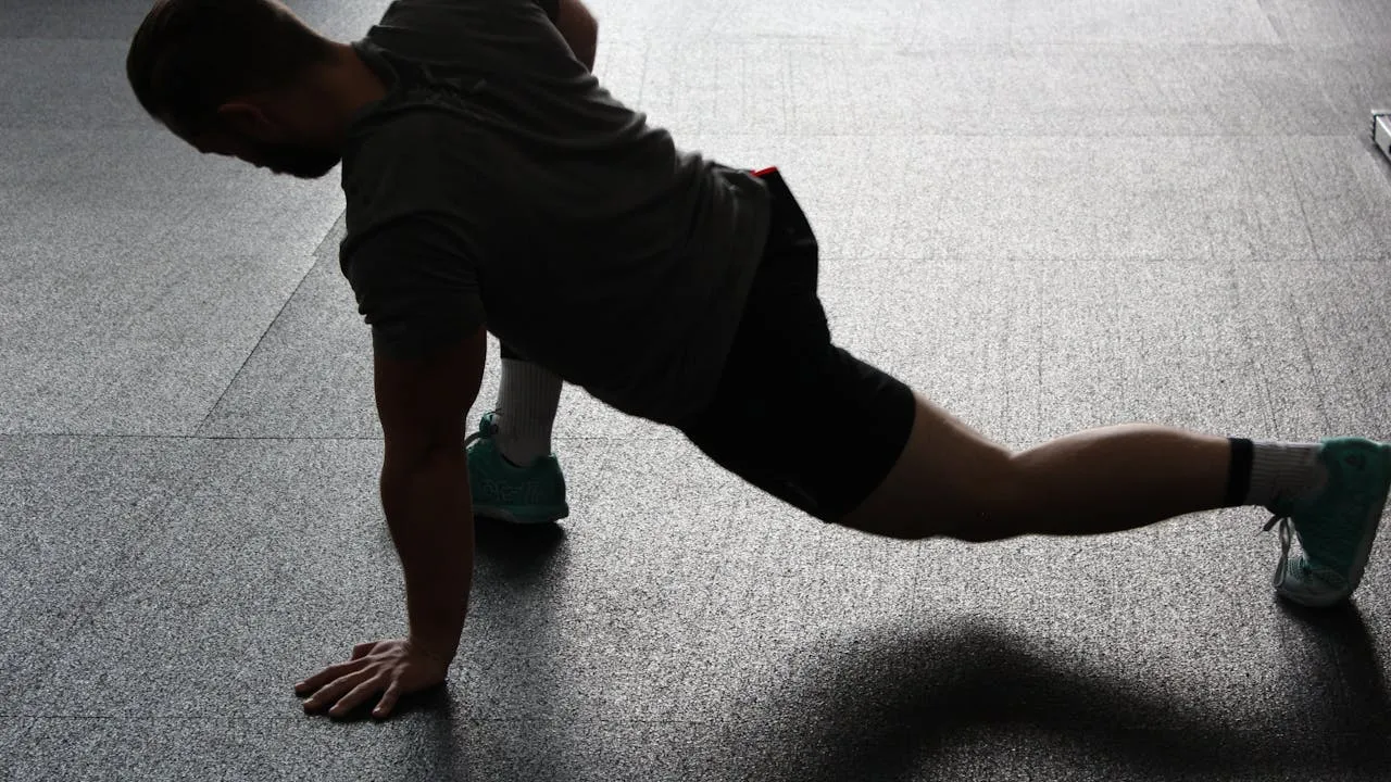 is static stretching before a workout bad