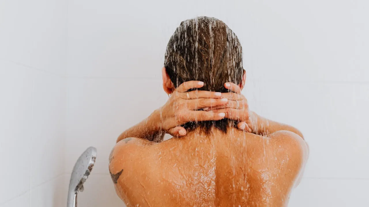 hot or cold shower before workout